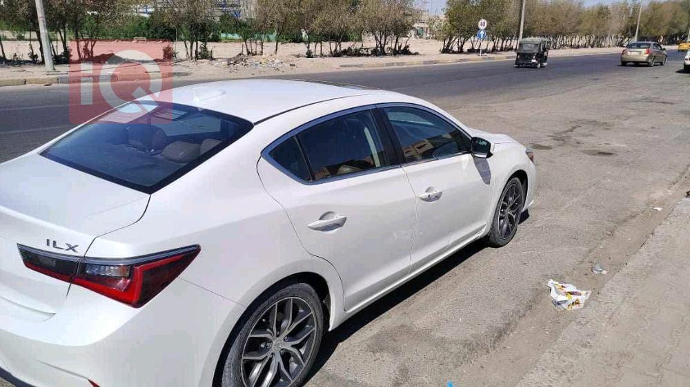 ئاکورا ILX